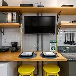 Pineapples NSC514 - Lindo apartamento Pet Friendly em Copacabana